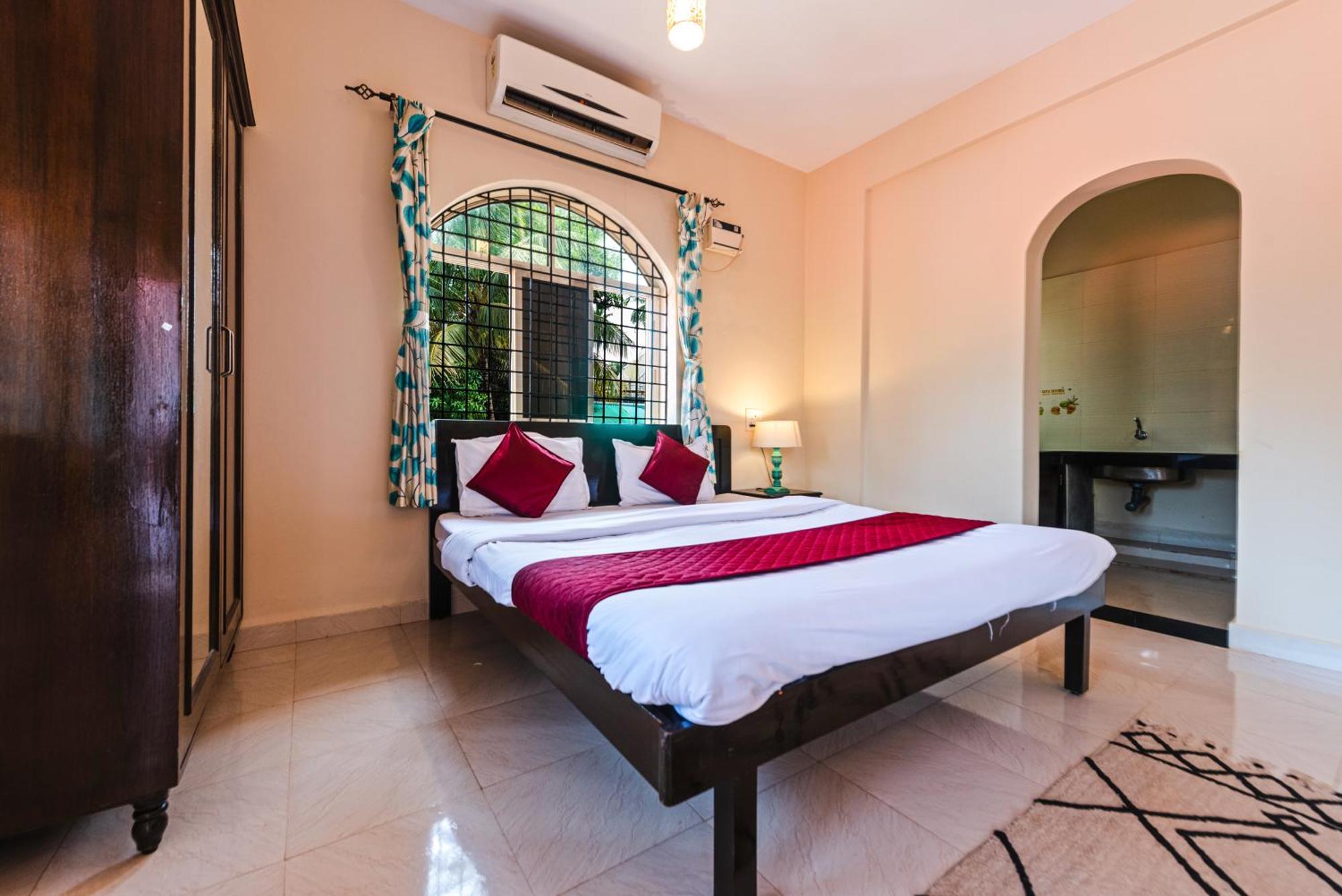 Hotel La Paulo'S Near Beach Resort Morjim Buitenkant foto